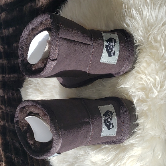 Aussie Merino Chocolate Brown Suede slip on Bootie K9 Nwot - Picture 4 of 12